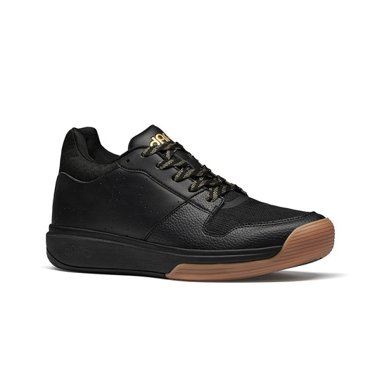 Men's black mid pickleball shoes, leather-look upper, lace-up, gum outsole